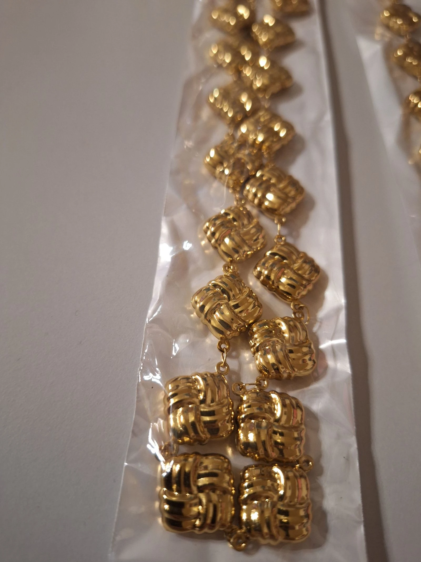 Bonito conjunto de collar y pulsera de acero inoxidable dorado – photo 3